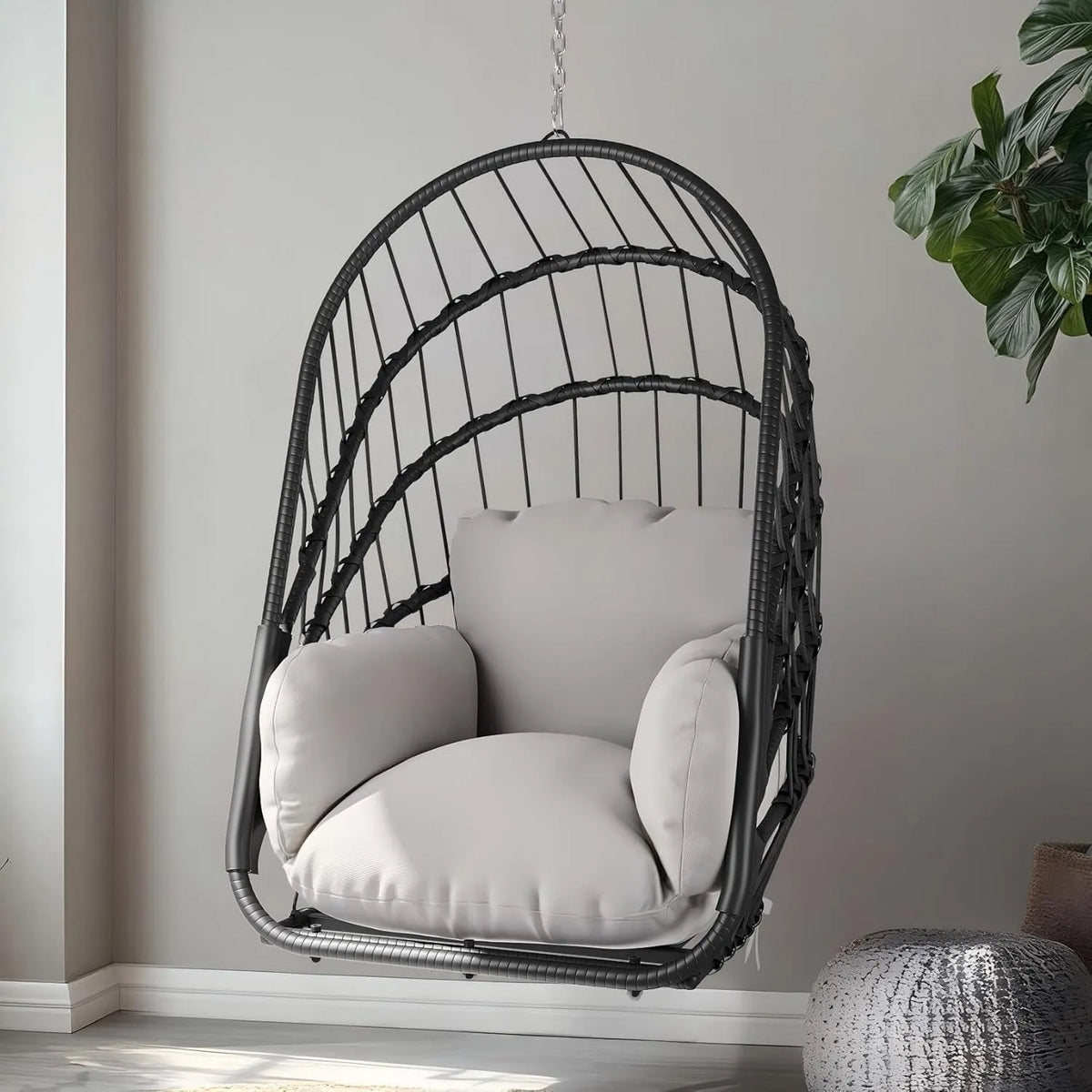 Schaukelstuhl: mit Kissen, aus Polyrattan, mit Schaukelfunktion, klappbar, 160 kg, grau